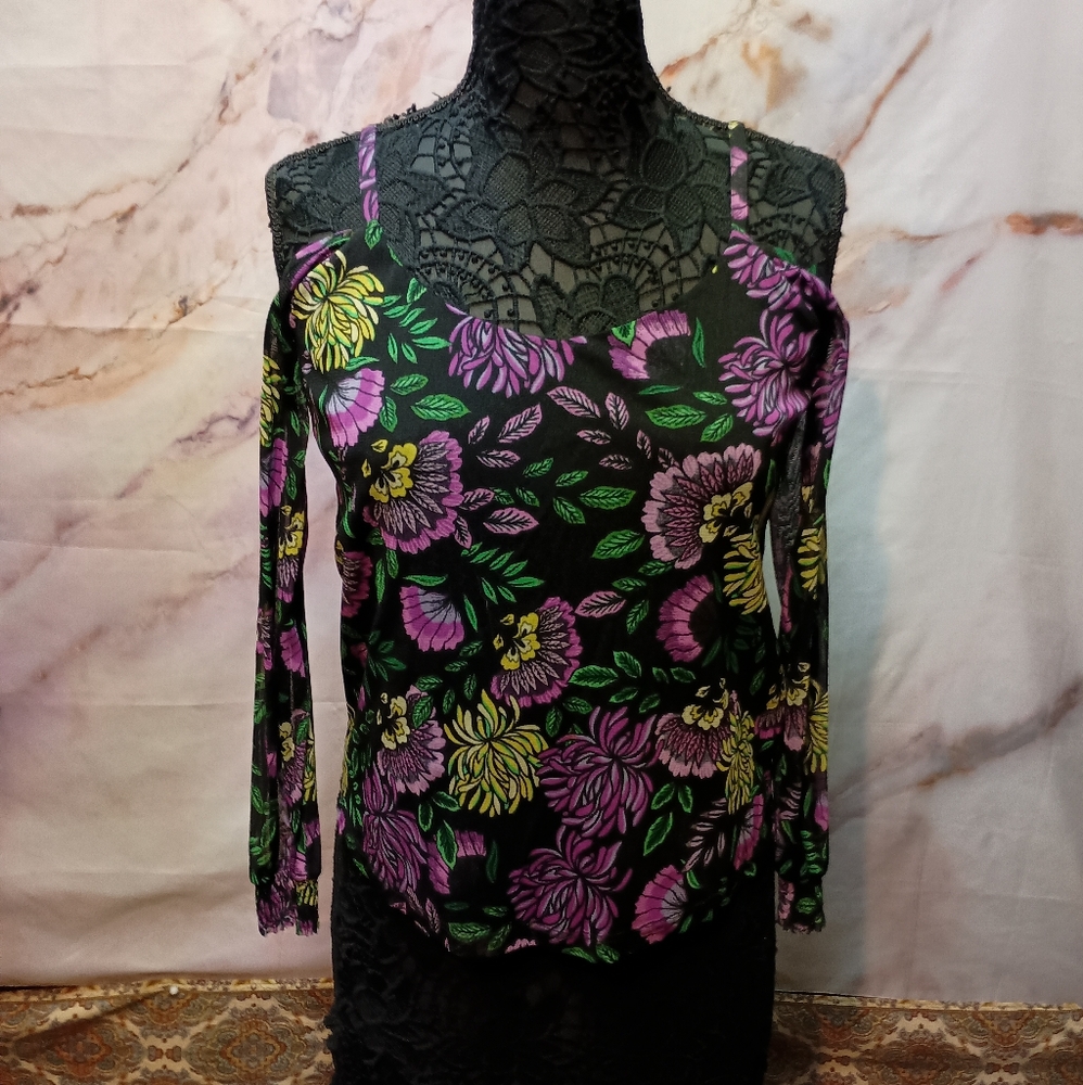 INC‎ Floral Mesh Cold Shoulder Top